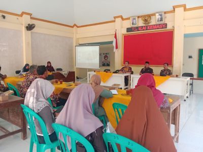 Pendampingan Penyusunan Peraturan Desa tentang Pelestarian Lingkungan Hidup